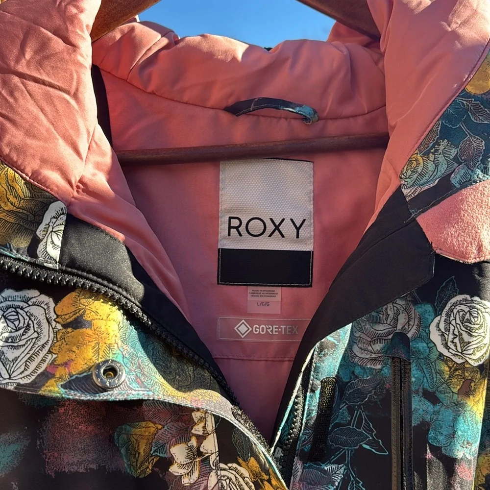 ROXY Ski Jacket - Picture 2 of 8